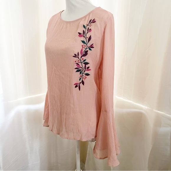 Flare sleeves embroidered floral blouse Size M - Picture 4 of 10